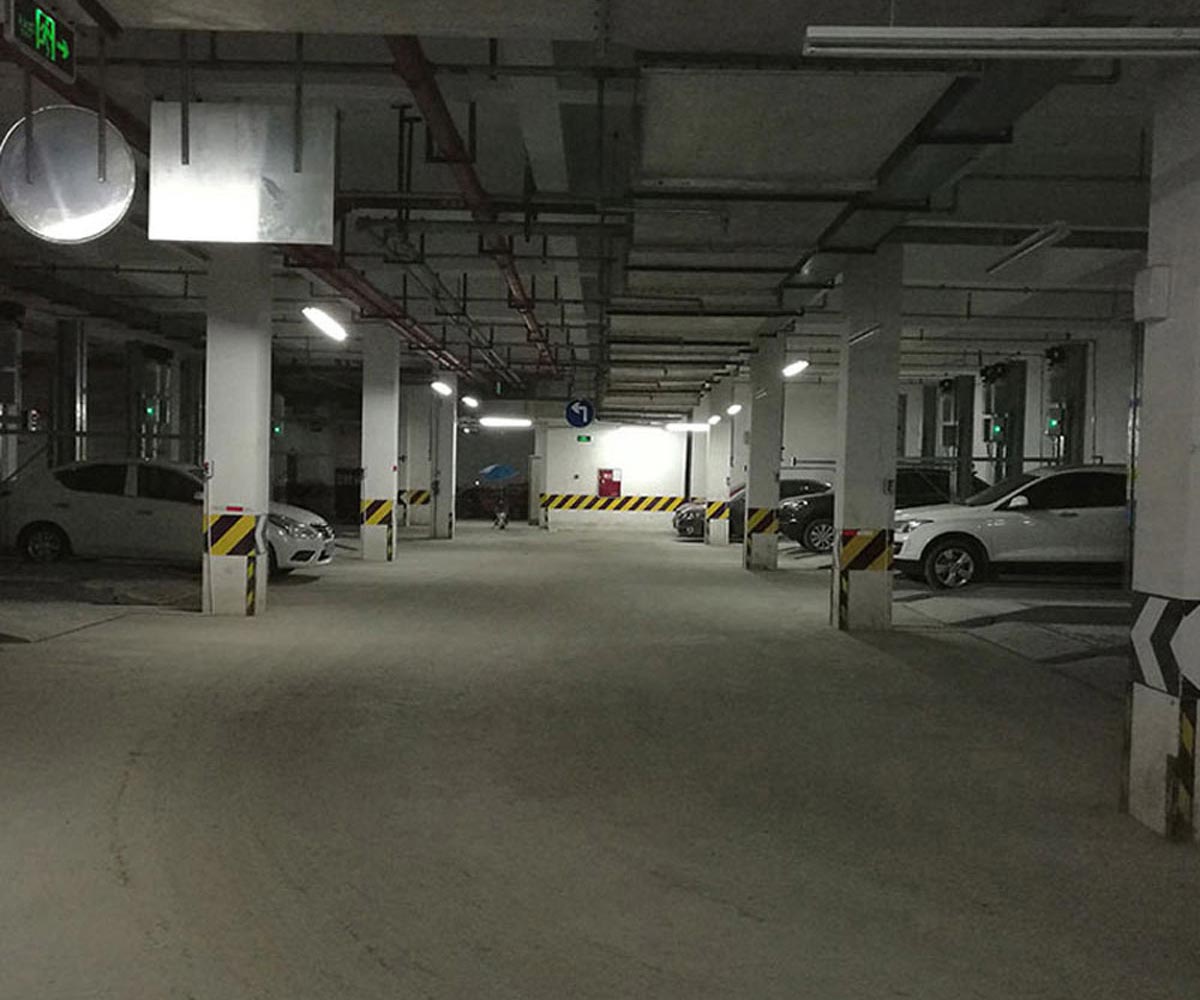雙柱機(jī)械車庫(kù)過驗(yàn)收.jpg